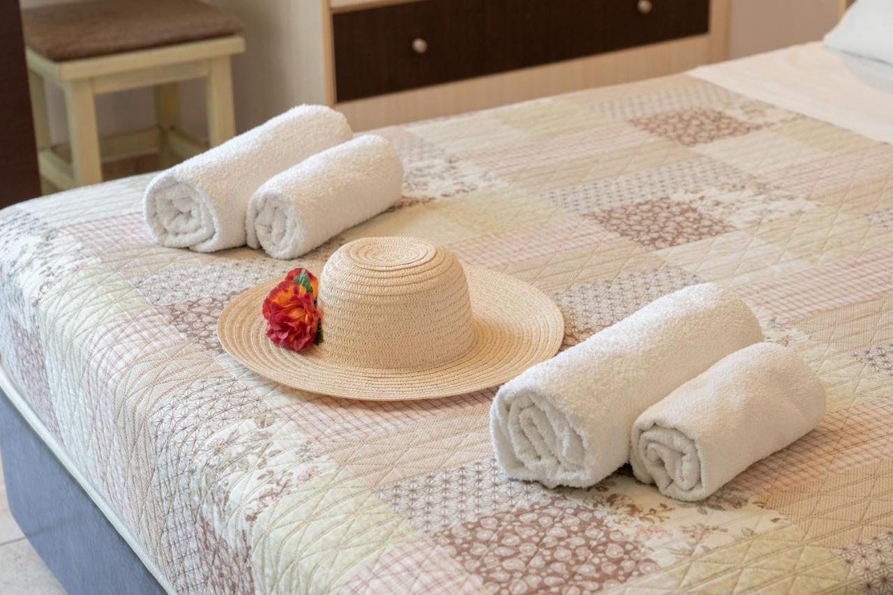 Minas Apartments Divarata Екстер'єр фото