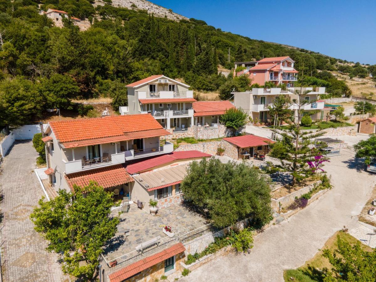 Minas Apartments Divarata Екстер'єр фото